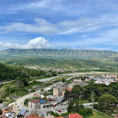 Vila Luen Berat Exterior photo